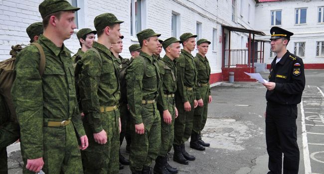 Путин перебросил в «ЛДНР» выпускников российских военных вузов Путин перебросил в «ЛДНР» выпускников российских военных вузов