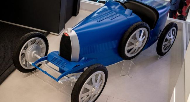 За детский электромобиль от Bugatti придется выложить 30 тысяч евро