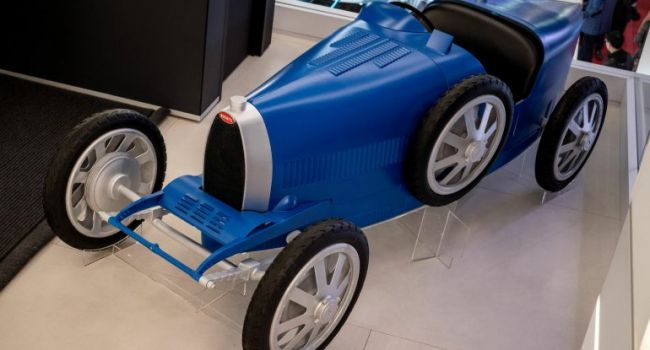 За детский электромобиль от Bugatti придется выложить 30 тысяч евро