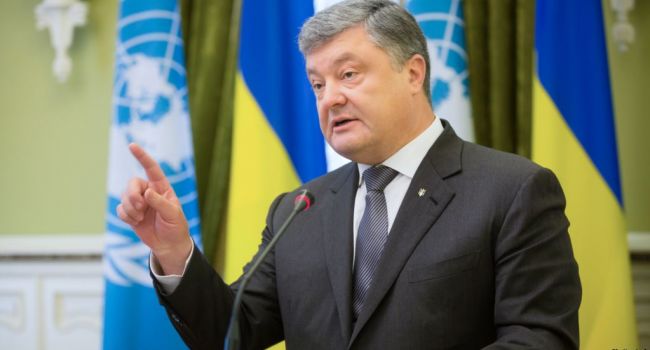 Блогер: президент Порошенко провел отличную работу, американские спецслужбы займутся окружением Путина Блогер: президент Порошенко провел отличную работу, американские спецслужбы займутся окружением Путина
