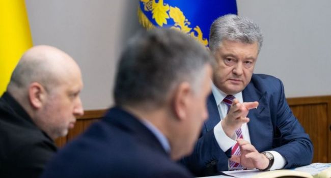 Политолог о реакции Порошенко на провокацию «Нацдружин»: это очень правильный и мудрый ход Политолог о реакции Порошенко на провокацию «Нацдружин»: это очень правильный и мудрый ход