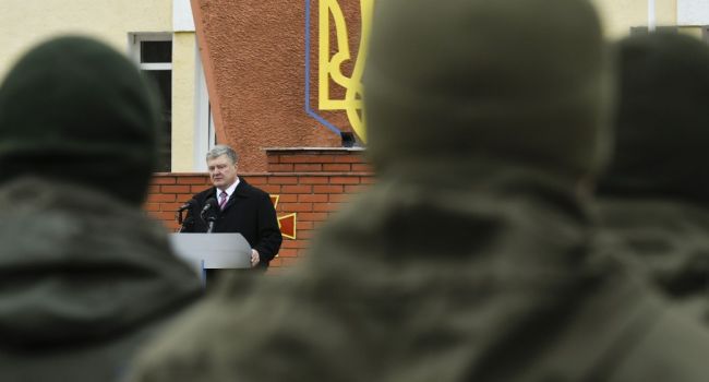 Эксперт: поверил в Порошенко, когда сам увидел, что он из «барыги» преобразился в государственника Эксперт: поверил в Порошенко, когда сам увидел, что он из «барыги» преобразился в государственника