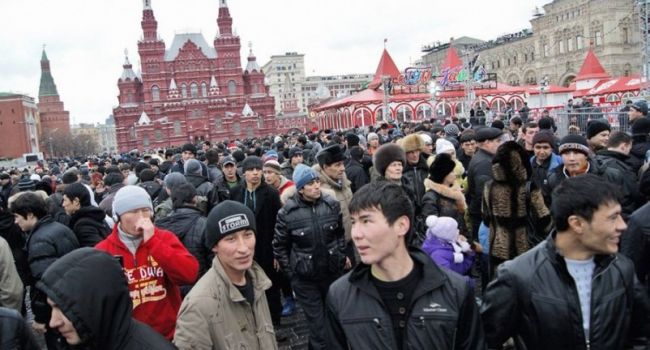 Население России будут увеличивать за счёт мигрантов Население России будут увеличивать за счёт мигрантов