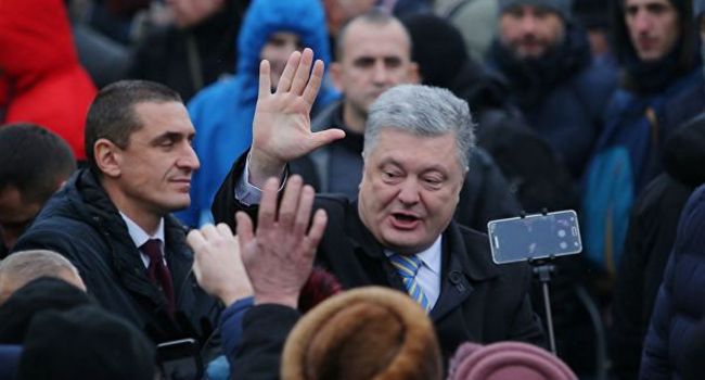 Жители Луцка прождали Порошенко 10 часов, а жители Ковеля даже не смогли задать президенту вопросы
