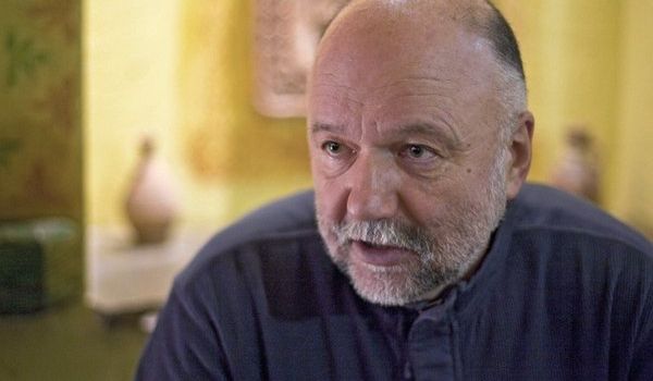 «Грязь, которая рвется в князи»: известный писатель призвал украинцев не вставать на колени перед Путиным «Грязь, которая рвется в князи»: известный писатель призвал украинцев не вставать на колени перед Путиным