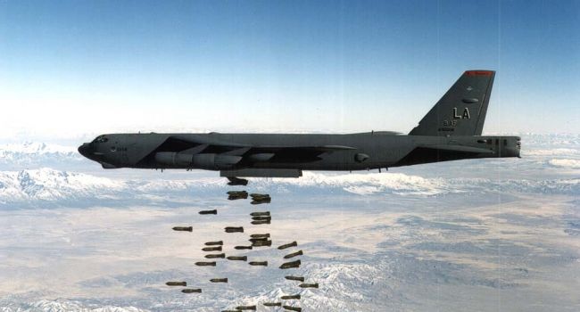 Путин обречен: Вашингтон перебросил на передовую авиабазу Европы ядерные бомбардировщики