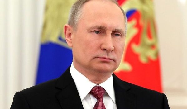 Обвал рейтинга Путина: хозяину Кремля указали на серьезный промах 