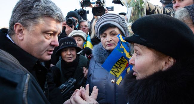 Эксперт: «Тур Порошенко по стране напоминает тур личного позора»