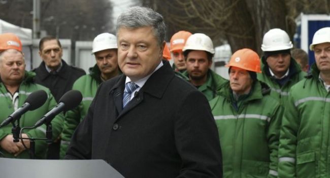 В сети посмеялись над заявлением Порошенко о торможении Путиным развития киевского метро В сети посмеялись над заявлением Порошенко о торможении Путиным развития киевского метро