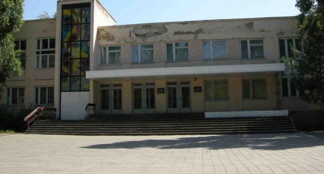 Трагедия в Крыму: в одной из школ отравились школьницы, одна умерла