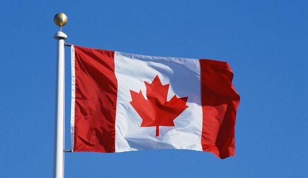 Власти Канады будут субсидировать покупателей электрокаров