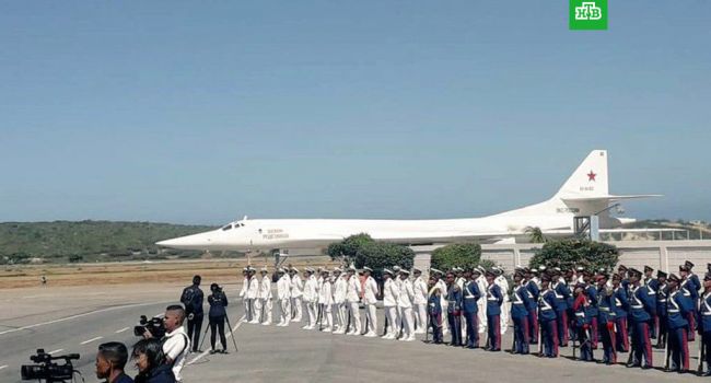 Путин отправил в Венесуэлу два военных самолета с россиянами – СМИ