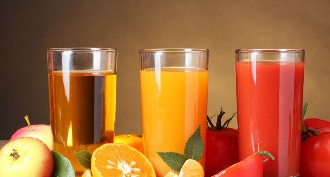 Ученые назвали самый полезный сок из фруктов