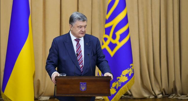 Политолог: несмотря на войну Порошенко удалось начать борьбу с бедностью миллионов украинцев