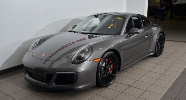 В Porsche не собираются отказываться от ДВС на культовой модели 911