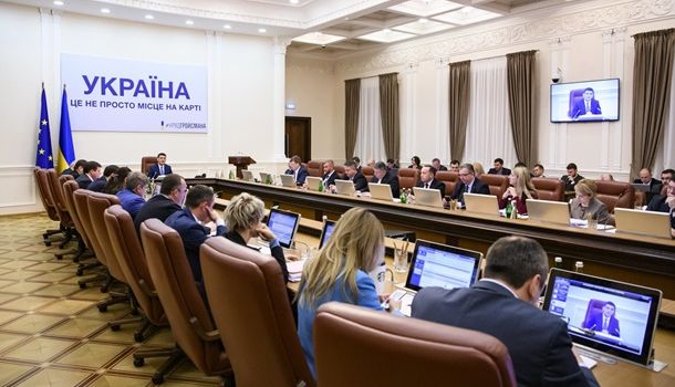 Кабмин запретил нерегулярные полеты в Россию Кабмин запретил нерегулярные полеты в Россию