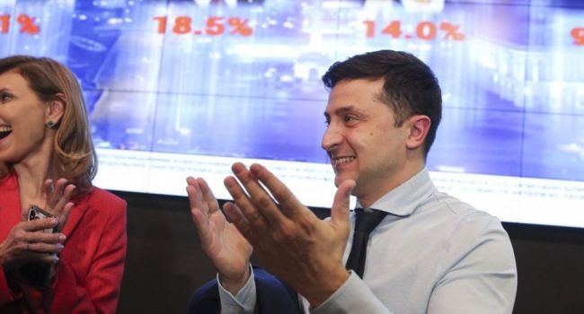 Зеленский «взорвал» соцсети вызовом Порошенко на дебаты: «Где купить билеты?»