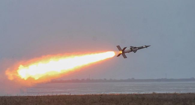 «Смерть ворогам!»: в Украине появились крылатые ракеты, способные преодолевать более 1000 км