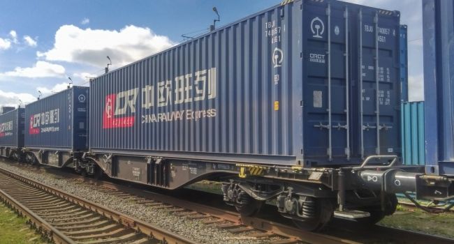 Через Украину запустили контейнерный поезд в Китай