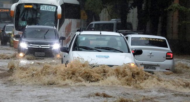На Рио-де-Жанейро обрушилось страшное наводнение