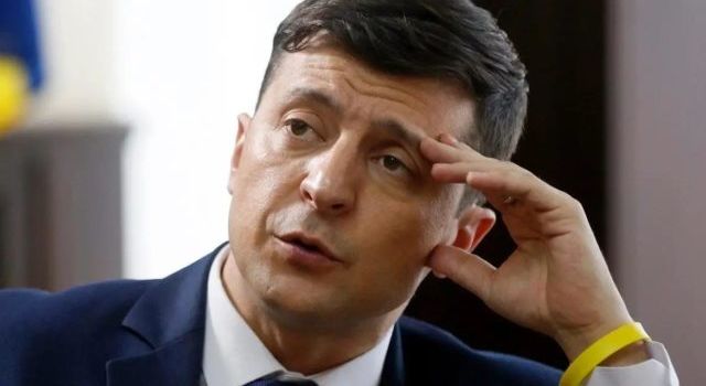 Зеленский стал раскраской, для которой каждый избиратель может сам выбрать фломастер – Казарин Зеленский стал раскраской, для которой каждый избиратель может сам выбрать фломастер – Казарин
