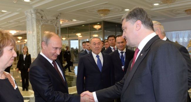 Медведев рассказал, как Порошенко посылал Путина при встречах Медведев рассказал, как Порошенко посылал Путина при встречах