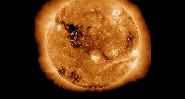 Грядет катастрофа: в интернете появляются сообщения о гибели Земли из-за пятна на Солнце