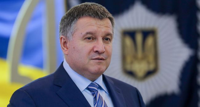 Аваков: После поражения Порошенко во втором туре его могут вызвать на допрос 