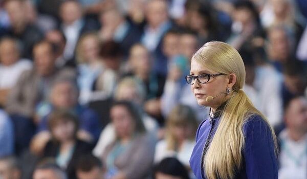 «Я увидела, как унижают украинское государство!»: Тимошенко встала на сторону Порошенко после эфира на «плюсах»