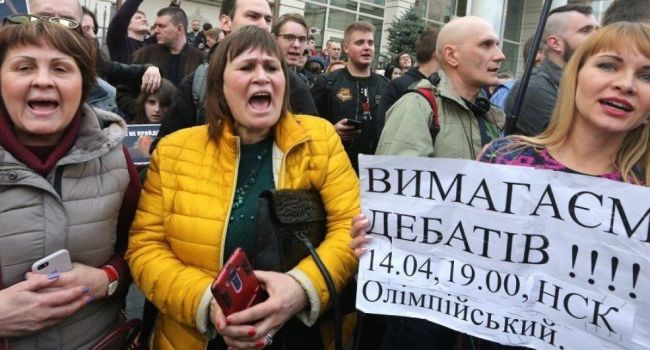 Большинство украинцев с уважением относятся к политическим взглядам своих близких Большинство украинцев с уважением относятся к политическим взглядам своих близких