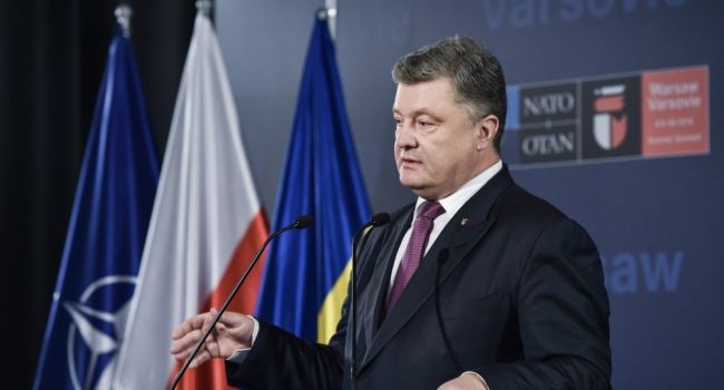 Петр Порошенко экстренно созвал заседание СНБО из-за «ПриватБанка» Петр Порошенко экстренно созвал заседание СНБО из-за «ПриватБанка»