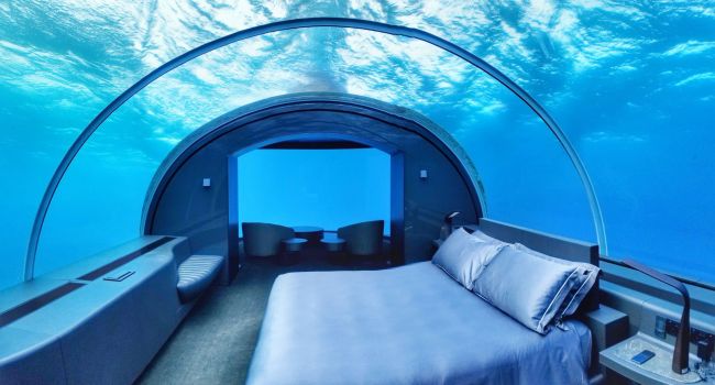 На Мальдивах построили уникальный подводный отель