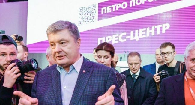 Блогер: вспомните, у нас парламентско-президентская республика – отставить панику Блогер: вспомните, у нас парламентско-президентская республика – отставить панику