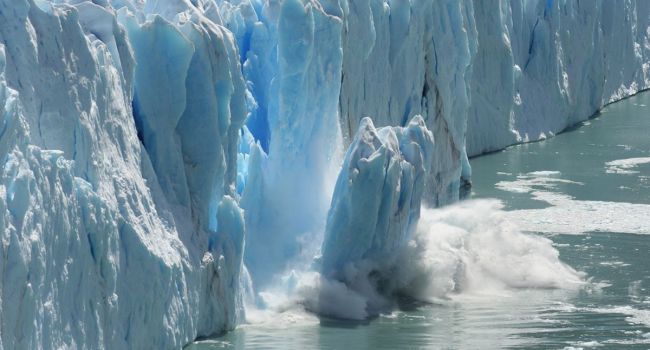 Ученые рассказали о резком темпе таяния льдов в Гренландии