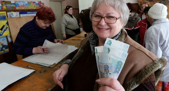 Выдача паспортов РФ в ОРДЛО: кто из жителей сможет получать российскую пенсию?