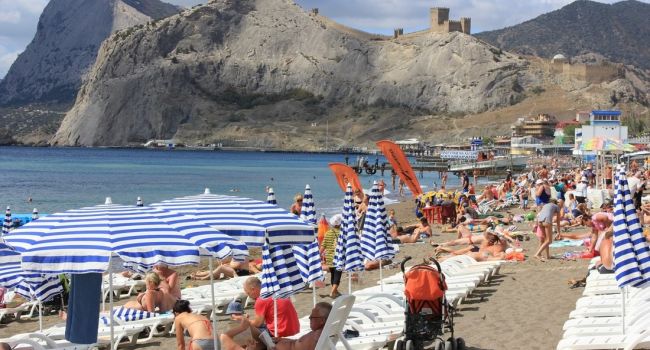 Будет много туристов: в Крыму обещают турпоток после смены власти в Украине