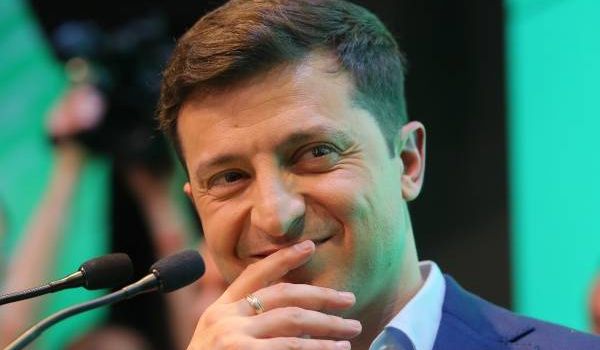 Соцопрос: треть россиян считают, что для их страны победа Зеленского – это лучший вариант Соцопрос: треть россиян считают, что для их страны победа Зеленского – это лучший вариант