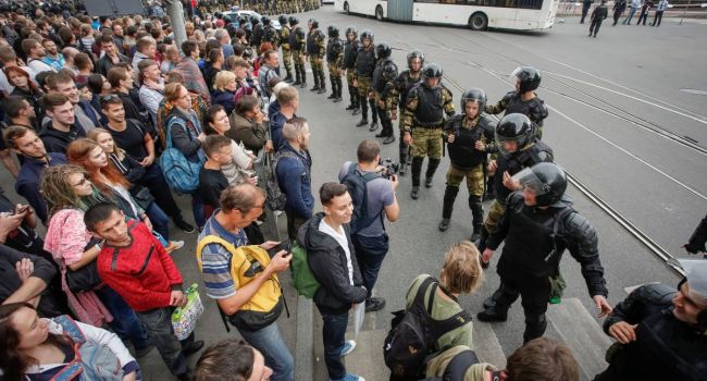 «Настоящие оборотни»: в Питере Росгвардия жестко избила активистов