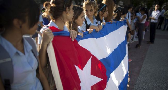 Кубинцы устроили акции протеста против санкций США