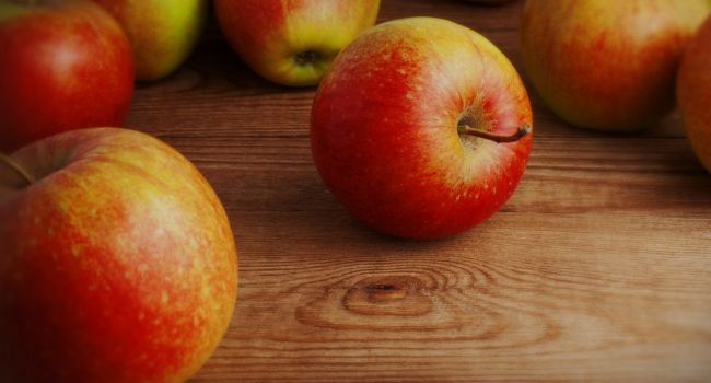 Микробиологи: ежедневное употребление яблок необходимо 