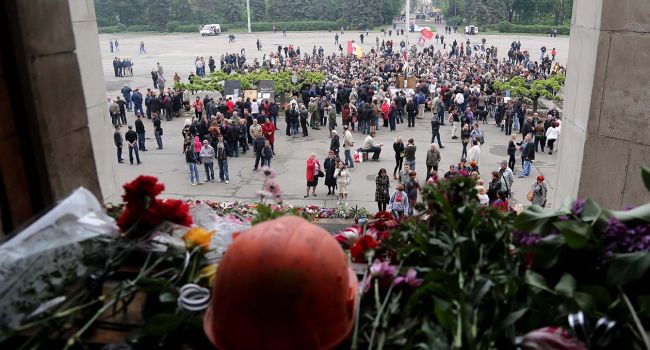  Политолог: «Отношение к трагедии в Одессе станет проверкой для Зеленского»