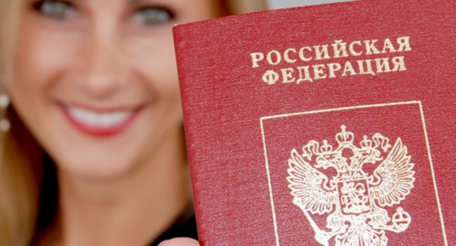 «Эти документы никто не признает»: в «ДНР» начали получать российские паспорта  