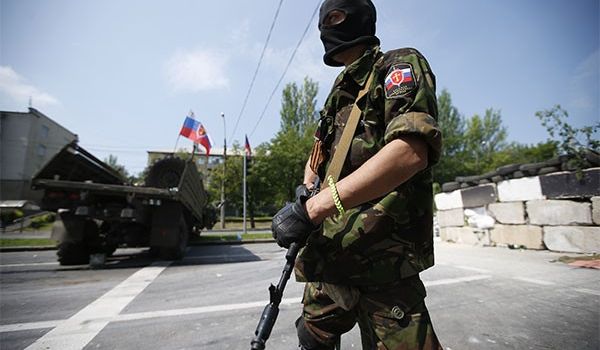 РФ перебросила на Донбасс мощное вооружение: опубликованы фото 