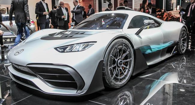 В Mercedes-AMG приняли решение сдвинуть старт серийного производства гиперкара One 