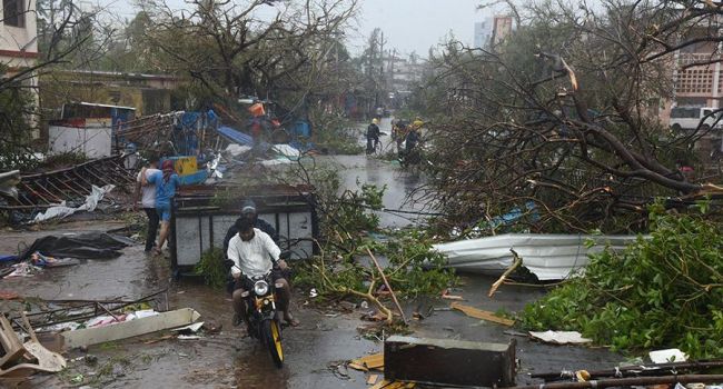 28 погибших: сильнейший тропический циклон перебрался из Индии в Бангладеш 