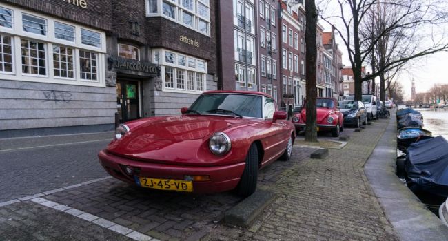 В Амстердаме полностью запретили бензиновые и дизельные автомобили 