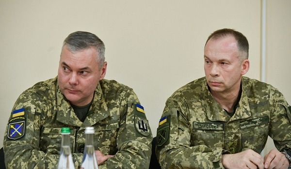 Апаршин выразил удивление, почему Порошенко именно сейчас сменил командующего ООС