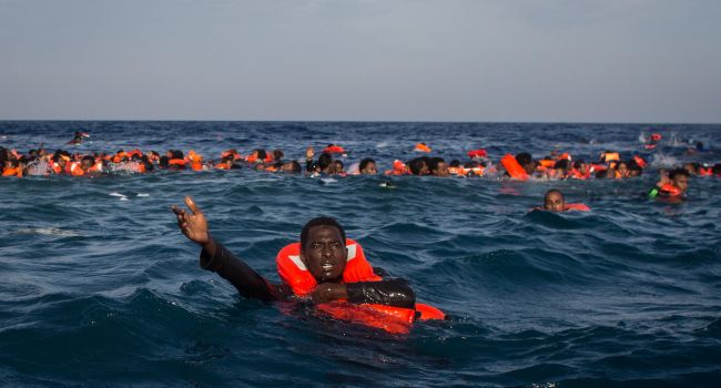 Более 60 африканских мигрантов утонули возле Туниса