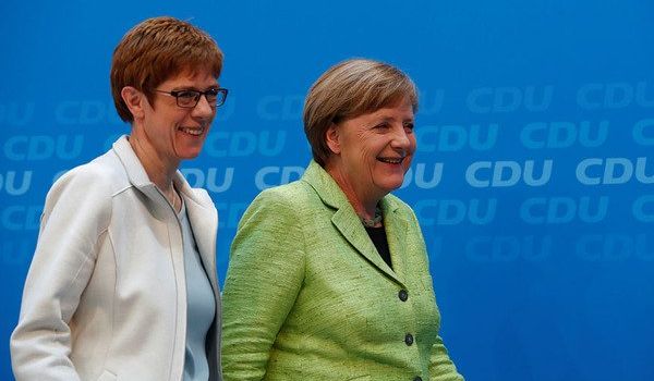 Преемница Меркель не намерена возглавлять правительство Германии до 2021 года