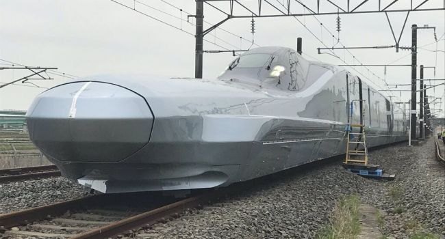В Японии анонсировали появление самого быстрого поезда в мире 